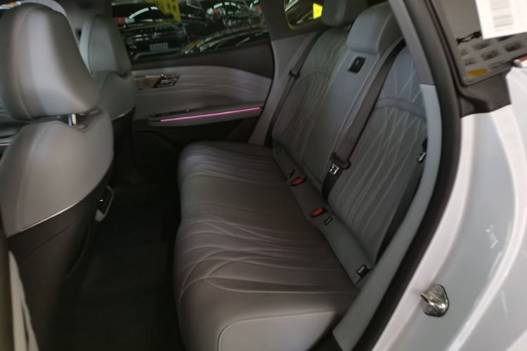 Used Geely Galaxy E8 2025 700 km Long-Range Intelligent Driving Version Left Rear Seat