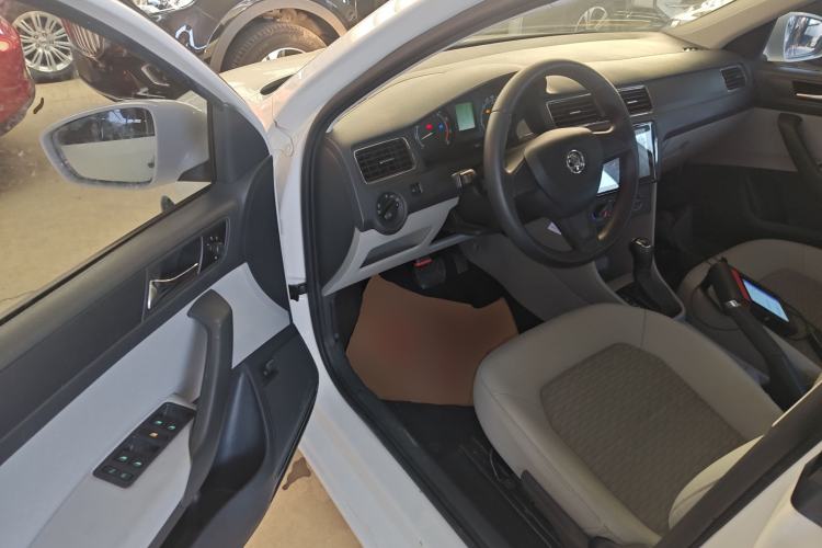 Used Skoda Rapid 2016 1.6L Automatic Chuanxing Edition Driver Seat