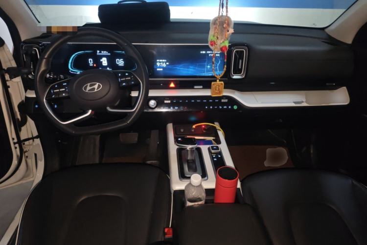 Used Hyundai ix35 2023 Musso 2.0L Prestige LUX Edition Center Console