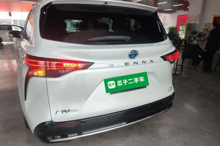Used Toyota Sienna 2021 2.5L Hybrid Premium Edition