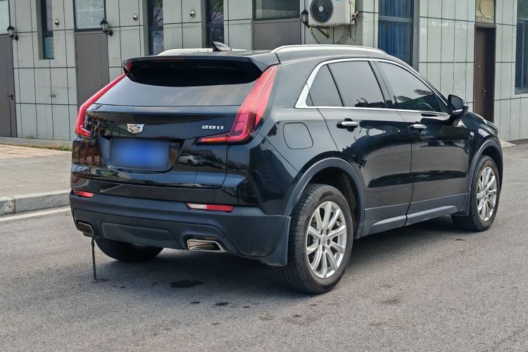 Used Cadillac XT4 2018 28T Two-Wheel Drive Tech Version