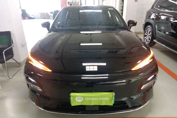 Used Geely Galaxy 8 2025 130km EM-P Starship Edition
