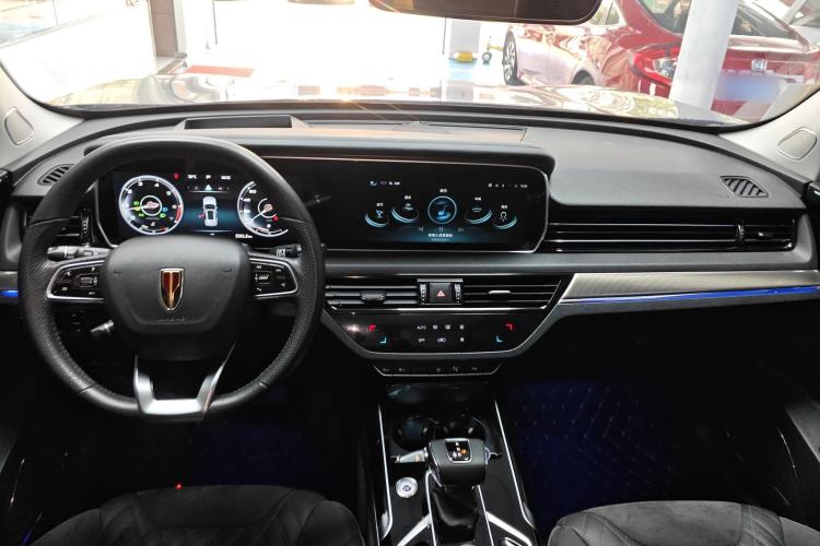 Used Hongqi HS5 2022 Revised Version 2.0T Smart Connect Flagship Edition Center Console