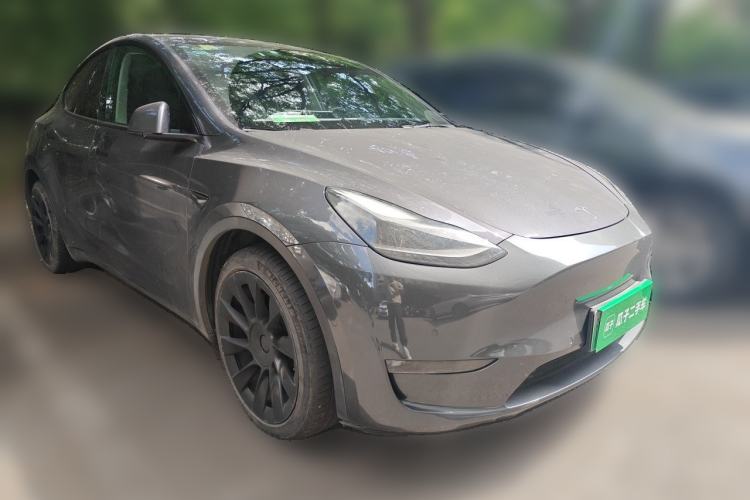 Used Tesla Model Y 2021 Long-Range All-Wheel-Drive Version
