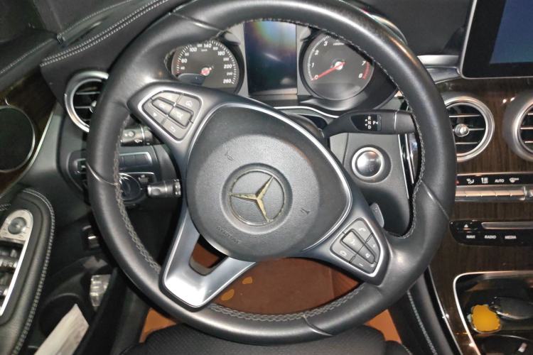 Used Mercedes-Benz GLC 2018 GLC 260 4MATIC Luxury Model