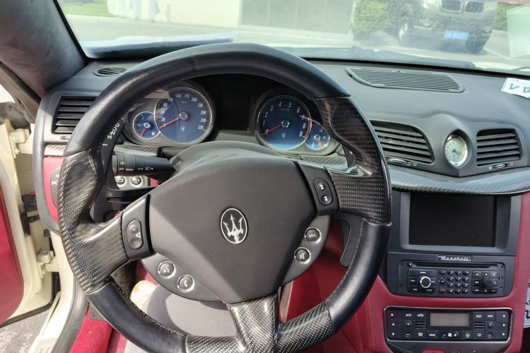 Used Maserati GranTurismo 2013 4.7L Sport F1 Steering Wheel