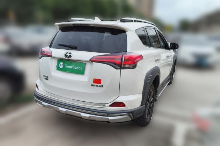 Used Toyota RAV4 2019 2.0L CVT Two-Wheel Drive Fashion X Limited Edition China V Standard
