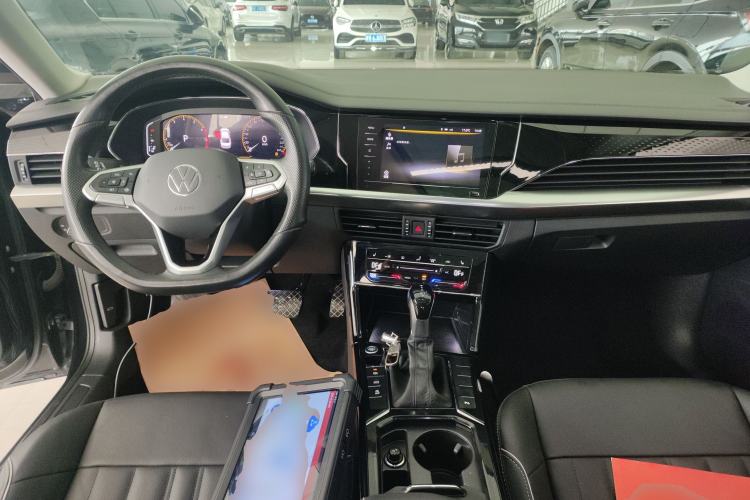 Used Volkswagen Passat 2022 330TSI Starry Elite Edition Center Console