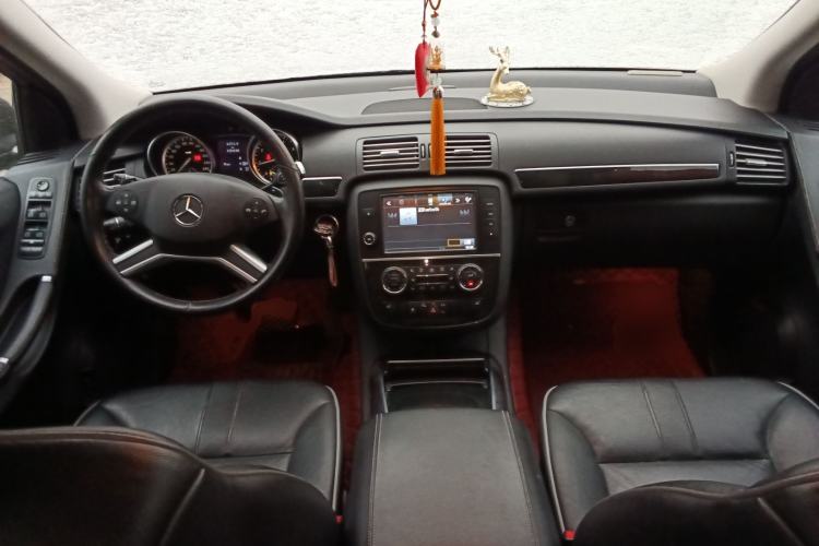 Used Mercedes-Benz R-Class 2017 R 320 4MATIC Business Edition Prestige Model