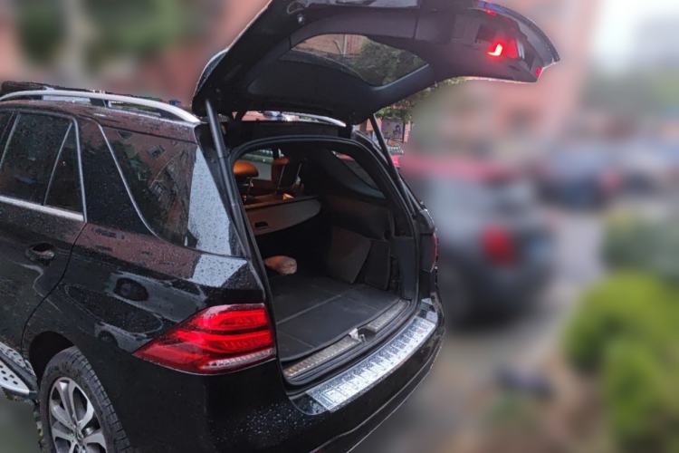 Used Mercedes-Benz GLE 2018 GLE 320 4MATIC Dynamic Edition Collector's Edition Trunk