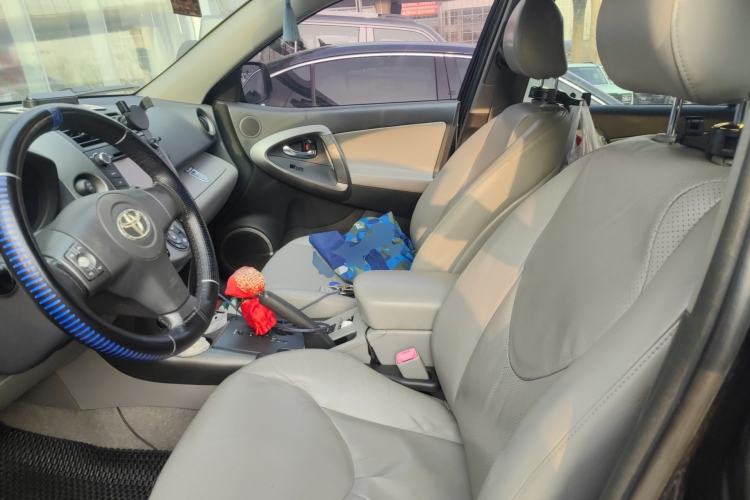 Used Toyota RAV4 2010 2.4L Automatic Deluxe Upgrade Edition Left Front Seat