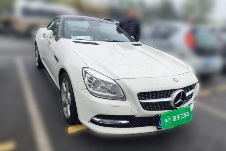 Used Mercedes-Benz SLK-Class 2011 SLK 200 Fashion Model Front Right 45 Deg