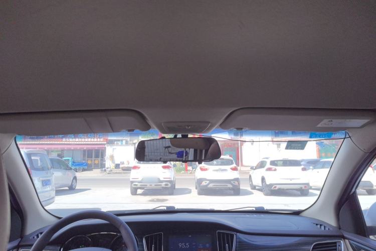 Used Baojun 730 2016 1.5L Manual Comfort Version 7 Seats China V Emission Standard Headliner