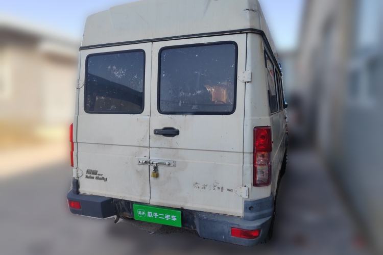 Used Iveco Daily 2009 2.5T-A35 7-Seater