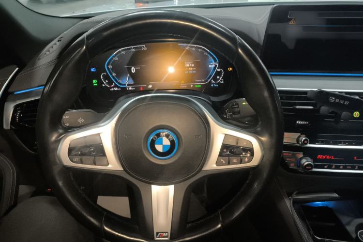 Used BMW 5 Series New Energy 2022 Restyled 535Le M Sport Package Center Console