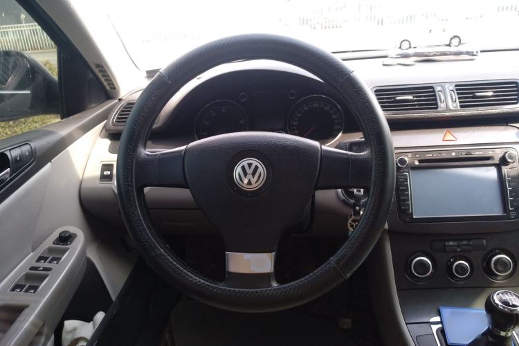 Used Volkswagen Magotan 2007 1.8 TSI Manual Tech Model Steering Wheel