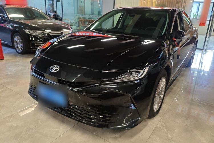 Used Toyota Camry 2024 Dual-Motor 2.0 HGVP Luxury Edition
