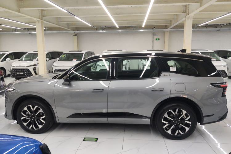 Used Ford Edge 2025 Ford Explorer L 2.0T EcoBoost E-Hybrid Four-Wheel-Drive 7-Seater Supreme Model