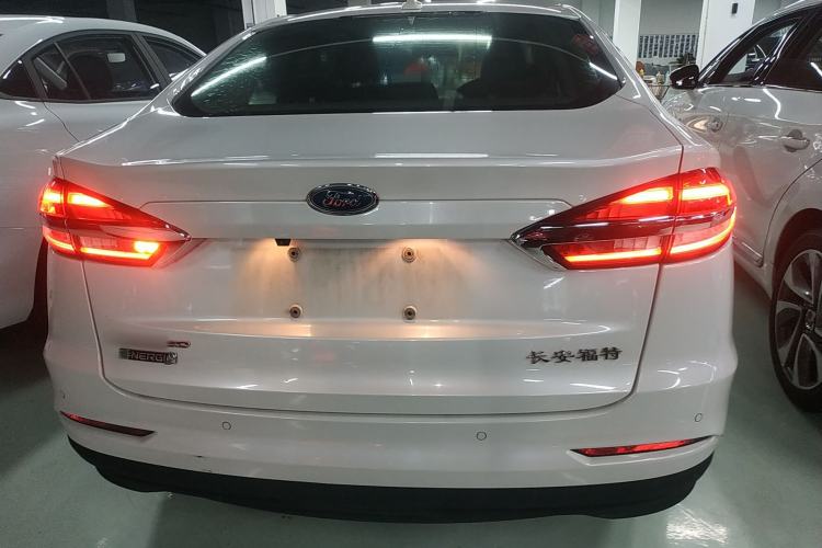 Used Ford Mondeo New Energy 2018 2.0 PHEV Smart-Controlled Fashion Edition China VI Standard Rear