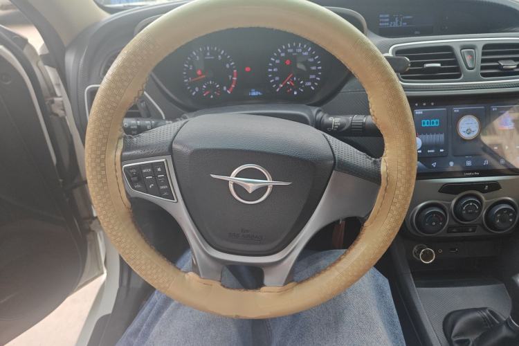 Used Haima Fumei 2016 1.6L Manual YueShang Model Upgrade Edition Steering Wheel