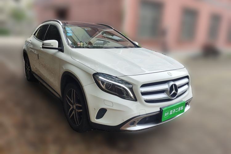 Used Mercedes-Benz GLA 2016 GLA 200 Sport Edition Front Right 45 Deg