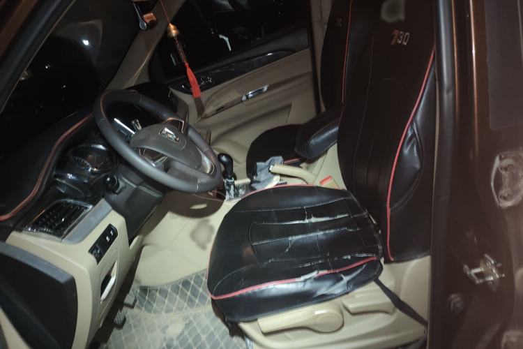 Used Baojun 730 2016 1.5T Manual Comfort Version 7 Seats