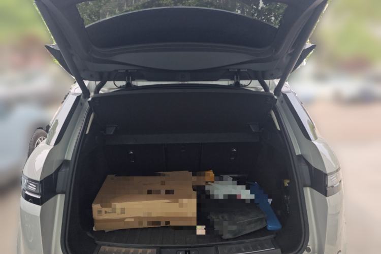 Used Land Rover Range Evoque 2021 Range Rover L 249 PS R-Dynamic SE Luxury Edition Trunk