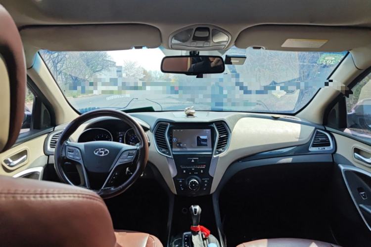 Used Hyundai Santa Fe 2013 2.4L Automatic 2WD Comfort Edition