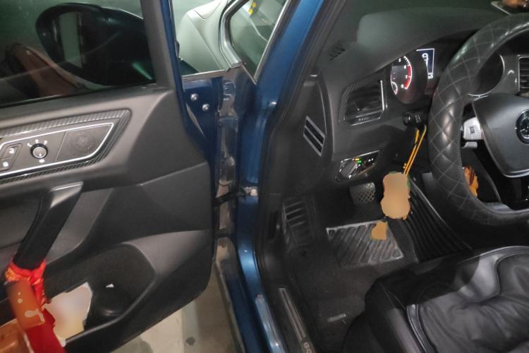 Used Volkswagen Golf Sportsvan 2016 230TSI Automatic Luxury Version
