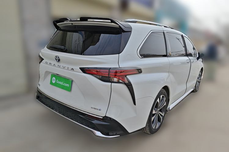 Used Toyota Granvia 2023 2.5L Hybrid Flagship VIP Edition
