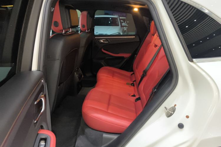 Used Porsche Macan 2018 Macan 2.0T Left Rear Seat