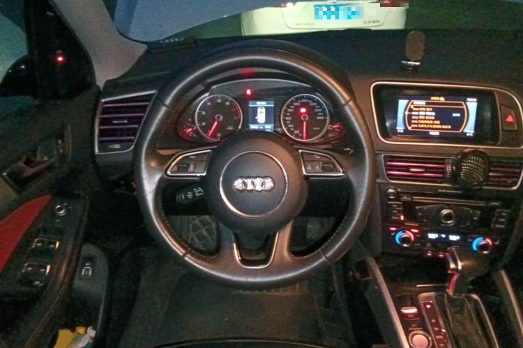 Used Audi Q5 2017 Plus 40 TFSI Technology Model