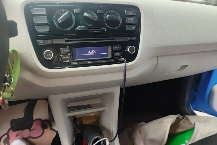 Used Volkswagen up! 2015 1.0L move up!