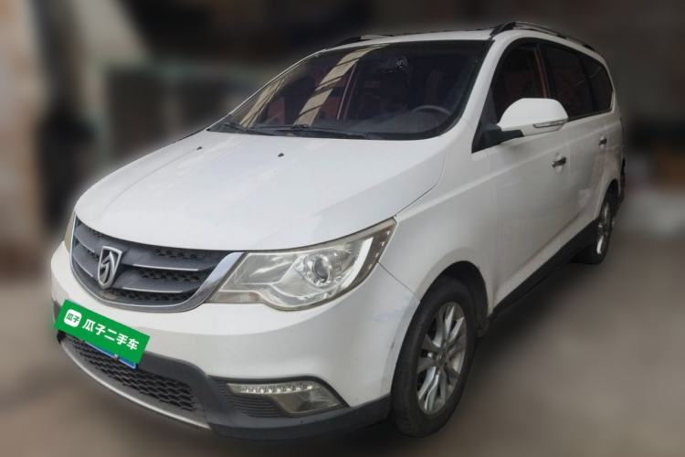 Used Baojun 730 2014 1.5L manual Comfort version 7 seats