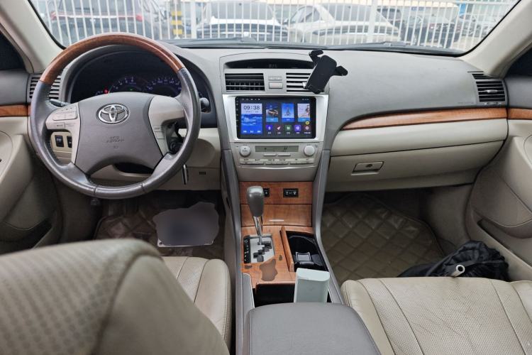 Used Toyota Camry 2011 200G Classic Anniversary Edition Center Console