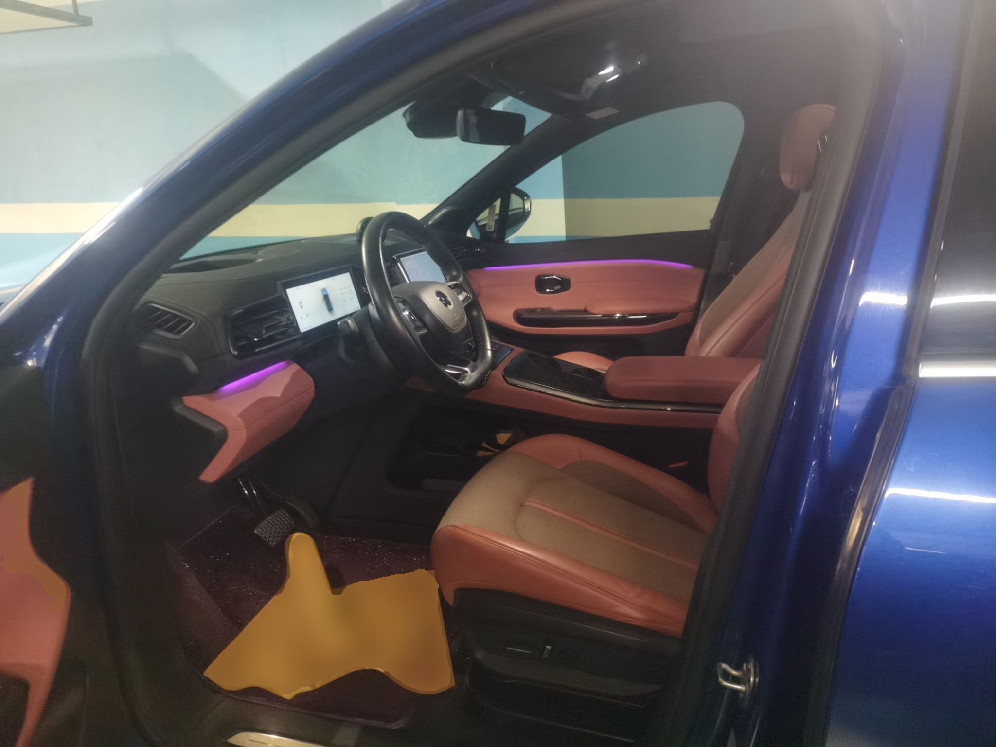 Переднее сиденье в автомобиле