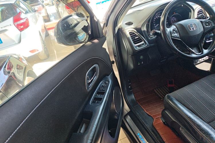 Used Honda Vezel 2015 1.8L CVT 2WD Luxury Model