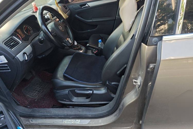 Used Volkswagen Sagitar 2014 1.4TSI Automatic Luxury Model Left Front Seat