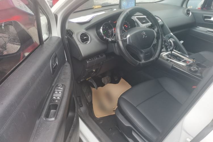 Used Peugeot 3008 2015 1.6THP Automatic Classic Edition Driver Seat