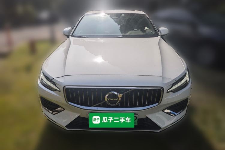 Used Volvo S60 New Energy 2024 T8 All-Wheel Drive Long-Range Zhiyi Luxury Edition
