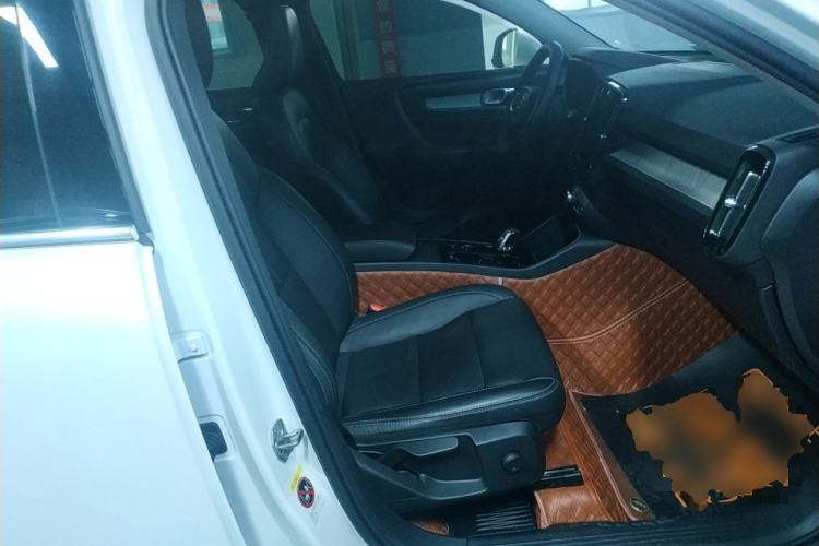 Used Volvo XC40 2022 T4 Four-Wheel Drive Smart & Luxurious Edition