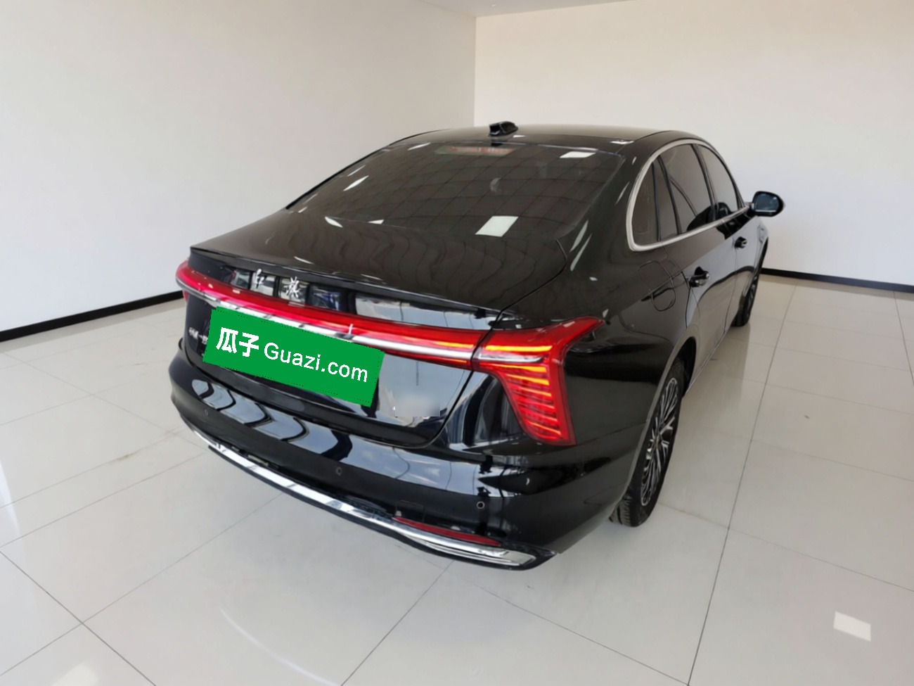 Hongqi H5 2025 2.0T Automatic Flag Edition – 500 000 Units Commemorative Version — снимка 6