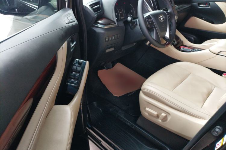 Used Toyota Alphard 2015 3.5L Luxury Edition