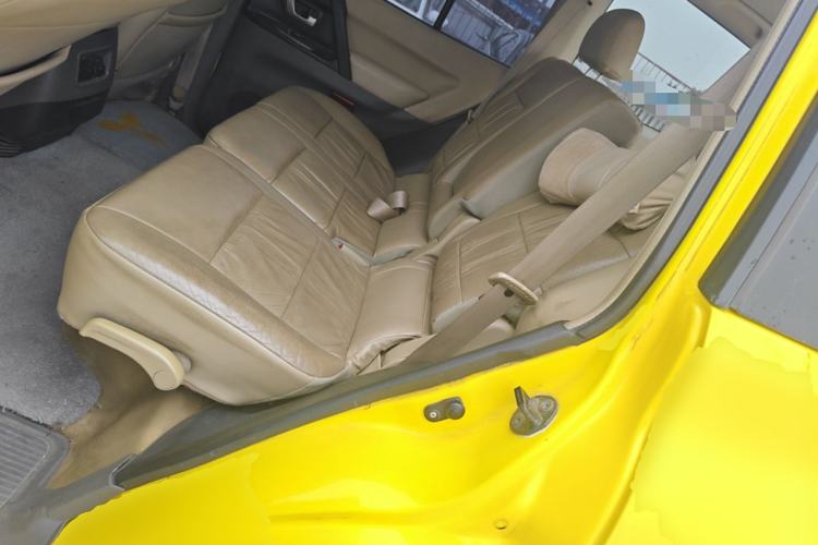 Used Mitsubishi Pajero 2006 3.0L AT GLX Left Rear Seat
