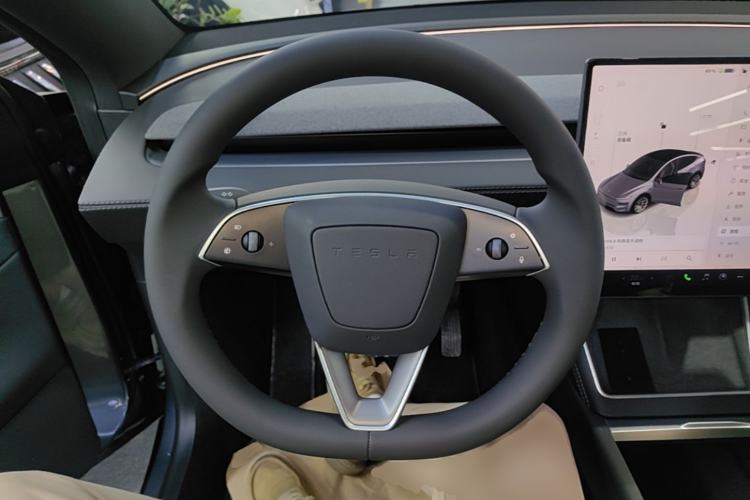 Used Tesla Model Y 2026 Long-Range All-Wheel-Drive Model