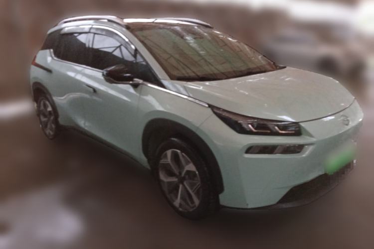 Used AION V 2022 Plus 70 Executive Edition Lithium Iron Phosphate Front Right 45 Deg