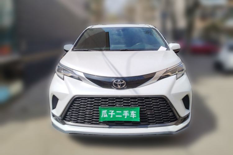 Used Toyota Granvia 2024 2.5L Hybrid Luxury Edition Exterior 1