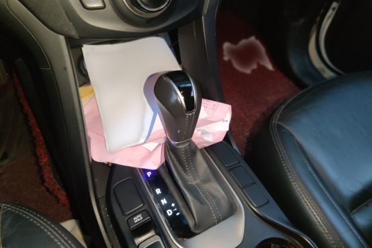 Used Hyundai Santa Fe 2015 2.0T Automatic Two-Wheel Drive Smart Version 5 Seats
