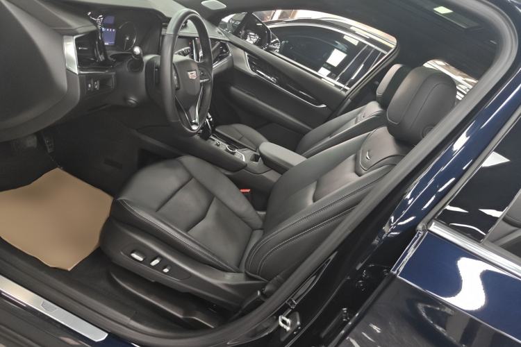 Used Cadillac XT6 2022 2.0T Six-Seater Four-Wheel Drive Luxury Version