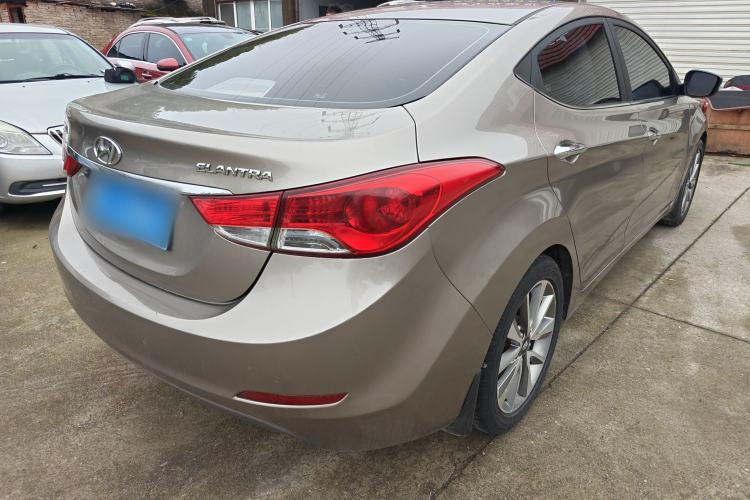 Used Hyundai Elantra (5th Generation / Langdong) 2015 1.6L Automatic Leading Model Rear Right 45 Deg